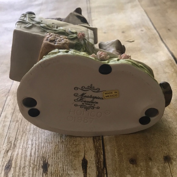 Raccoons Vintage Masterpiece Porcelain by Homco - Picture 5 of 5